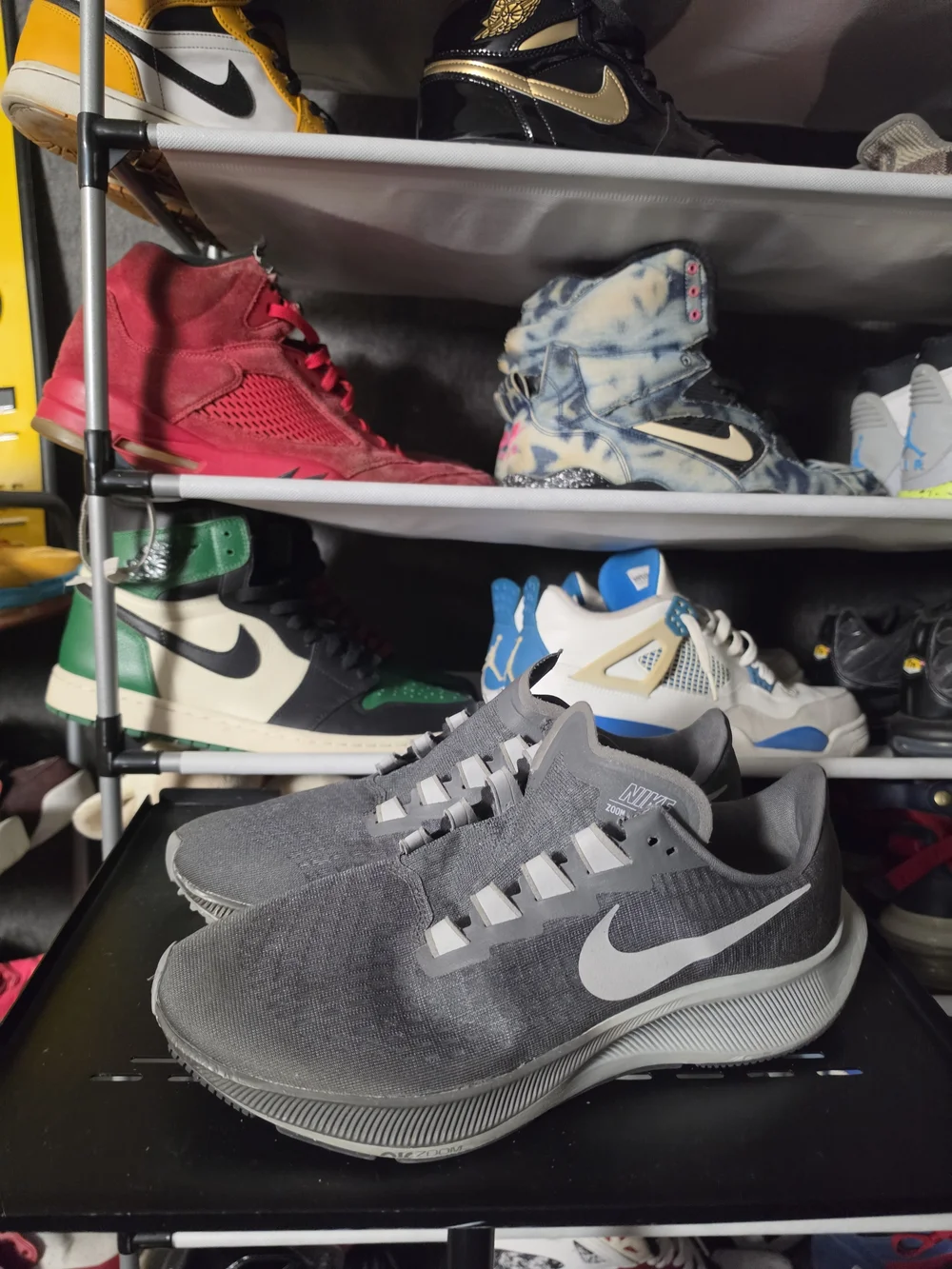 🔥 Nike Zoom Pegasus 37 Men's Size 10 Gray and White Running Shoes